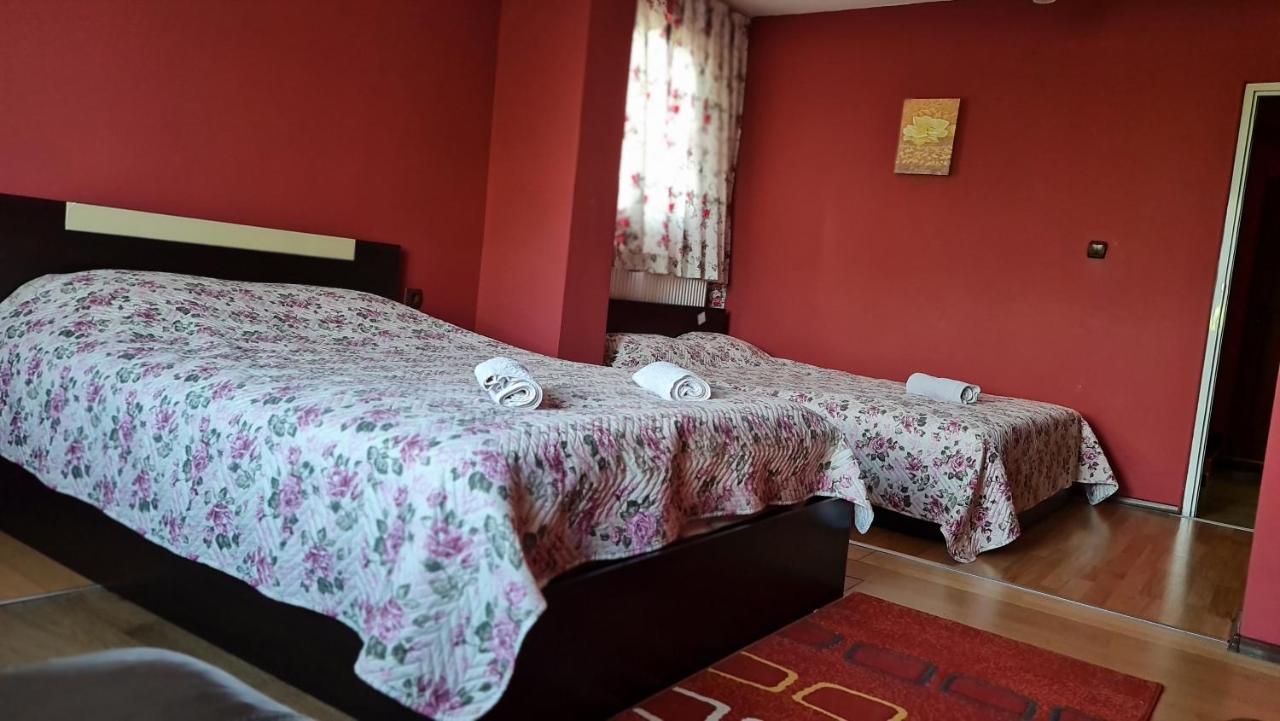 Guest House Koleshevi Byal Izvor Εξωτερικό φωτογραφία